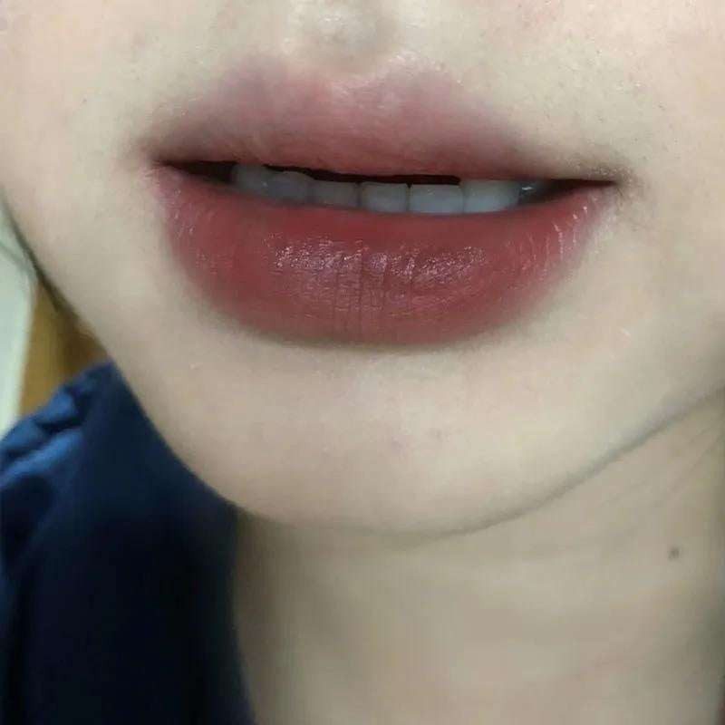 Velvet Luxe Lip Lacquer – Rich Colour, Lasting Soft Mist Finish