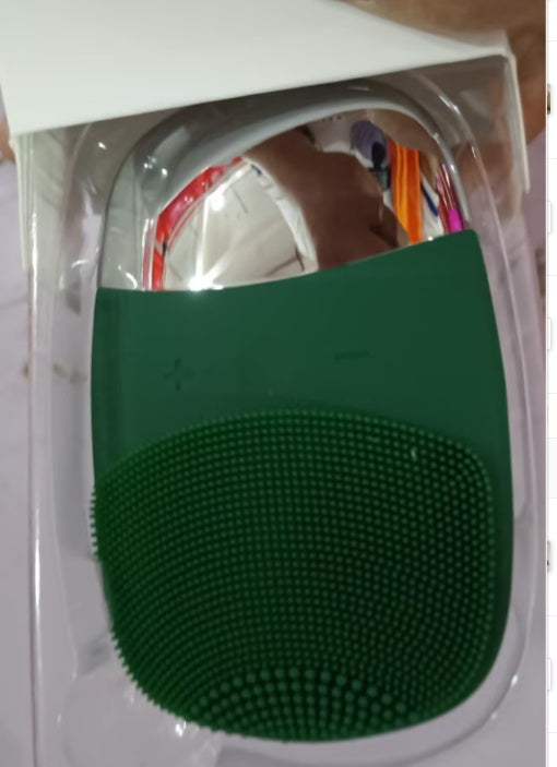 Mini Electric Silicone Face Cleansing Brush – Waterproof Sonic Facial Massager for Deep Pore Cleaning & Radiant Skin